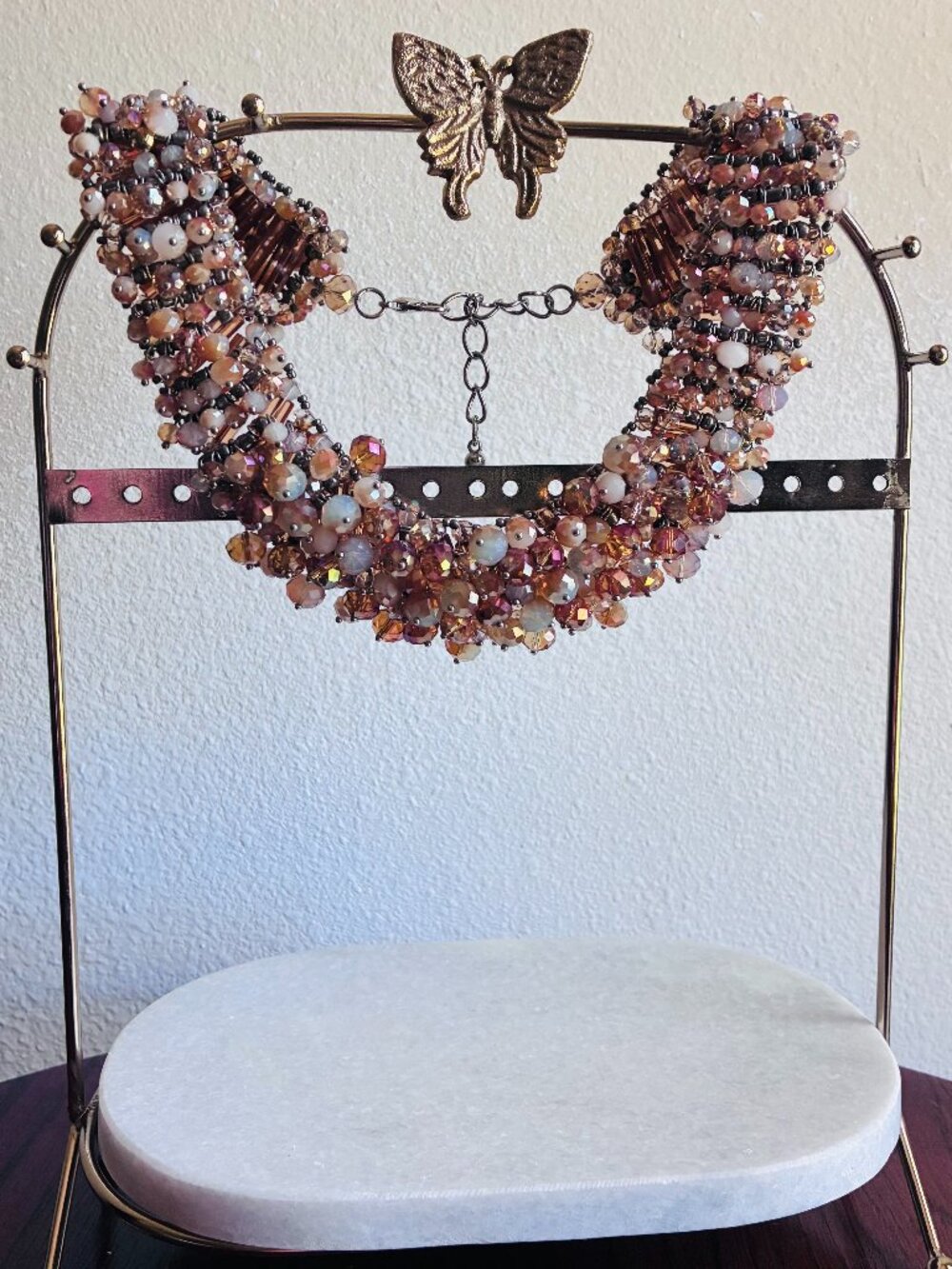 Eye Candy Gold and Cream Cluster Necklace